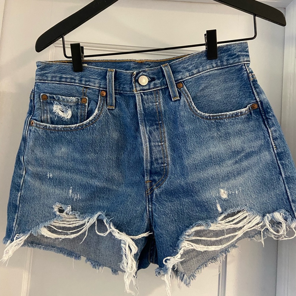 Levi’s Jean Shorts with Rips -highrise